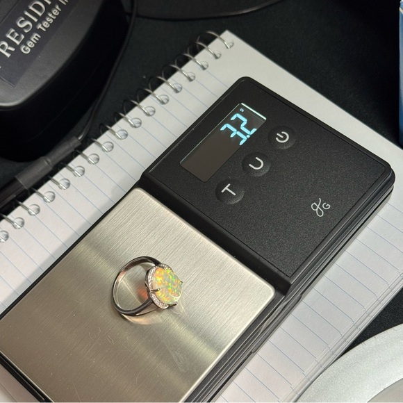 Opal-like CZ 925 Sterling Silver Band Ring Size 8.25 - Picture 11 of 11